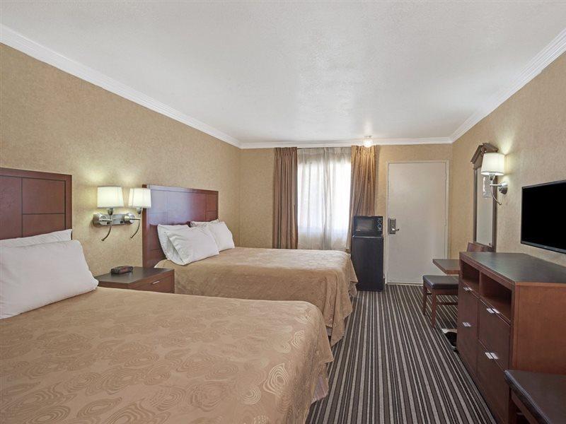 Buena Park Inn Buitenkant foto